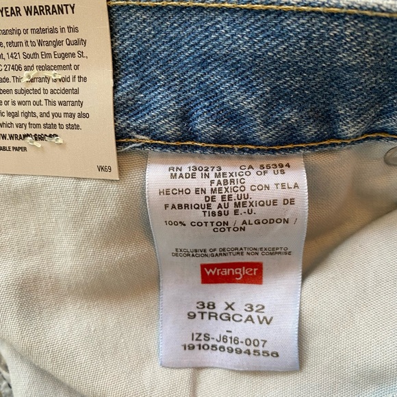 Wrangler regular fit jeans - Picture 6 of 6